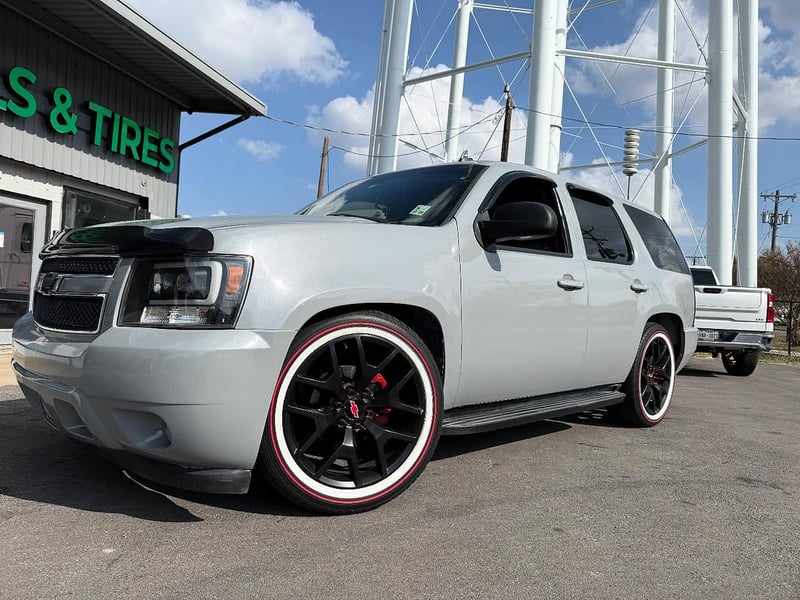Tahoe - 22" Red Vogues